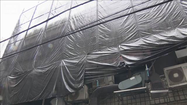 突然「おいコラ」斧で頭を殴ったか 男を逮捕　大阪ミナミ