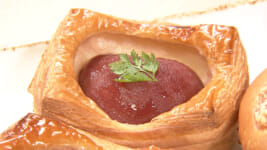 赤ワイン煮の洋なしデニッシュ風