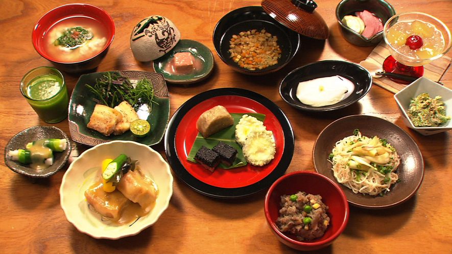 郷土料理の琉音